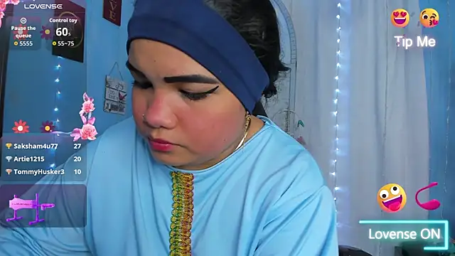 Chat XXX en directo de Falak-Yasin