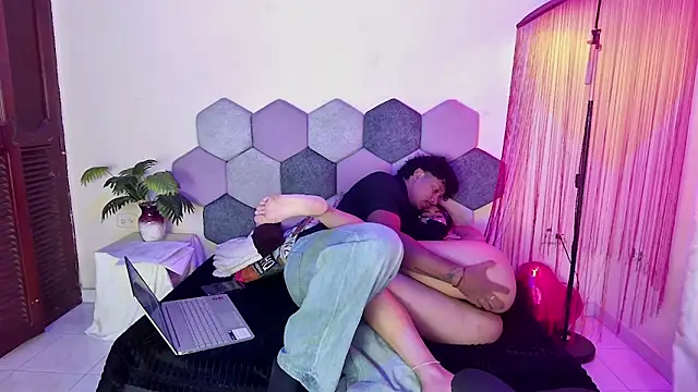Chat XXX en directo de Horny_tgn
