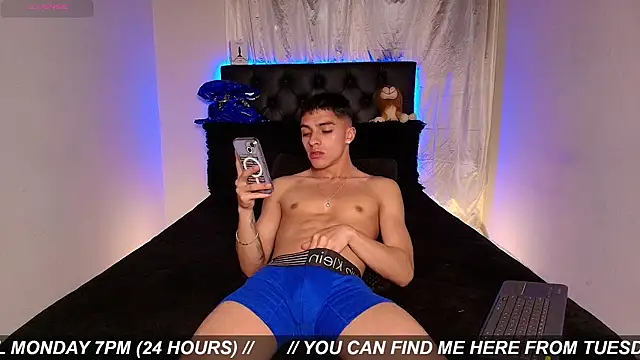 James1Leee 网络视讯表演