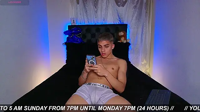 James1Leee Live XXX-chat