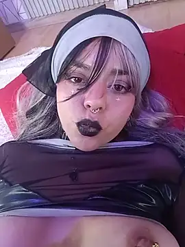 ivannabelliniのライブXXXチャット