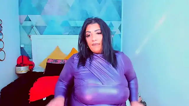 XXX chat uživo modela AmyCubes