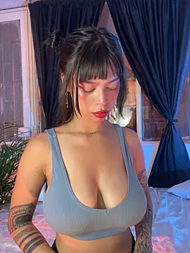 Kitty_arts' Webcam Show