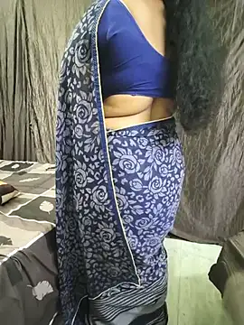 bhuvana_555's Live XXX Chat