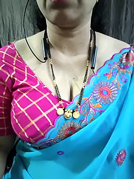 bhuvana_555's Live XXX Chat