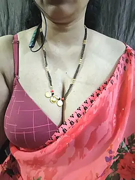 bhuvana_555's Live XXX Chat