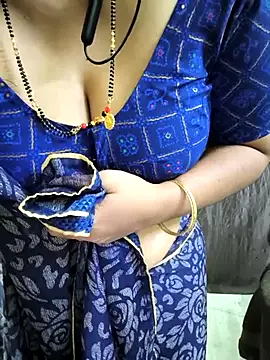 bhuvana_555 Webcam-Show