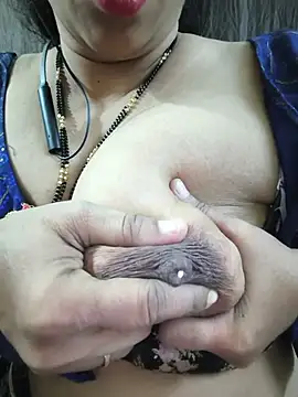 bhuvana_555's Live XXX Chat
