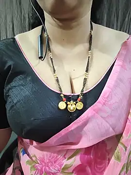 bhuvana_555のライブXXXチャット