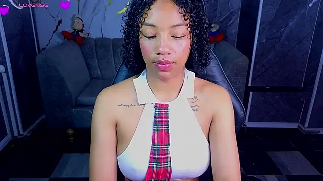 Violeth_b's Webcam Show