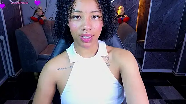 Violeth_b's Webcam Show