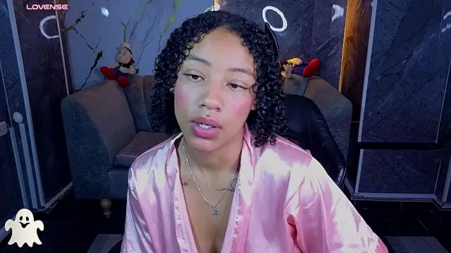Violeth_b's Webcam Show