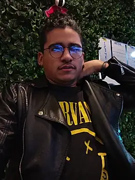 Show modela __JaviJavi na web-kameri