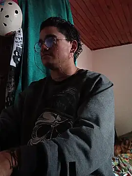 Show modela __JaviJavi na web-kameri