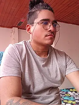 Show de __JaviJavi na webcam