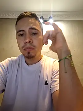 Show de mikellwilliams10 na webcam