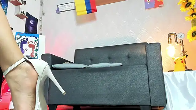 Alaia_Love77 live XXX chat