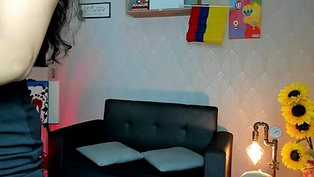 Alaia_Love77's Live XXX Chat