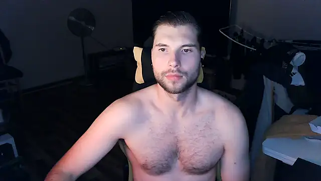 Show modela Ironman220 na web-kameri
