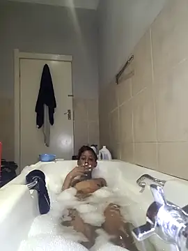 XXX chat uživo modela 02Boitybaby