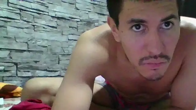 Chatroom XXX en direct de Sexylatin64