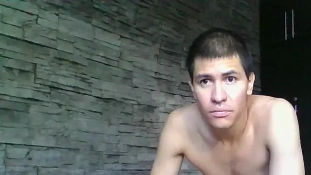 Sexylatin64 élő XXX-chatje