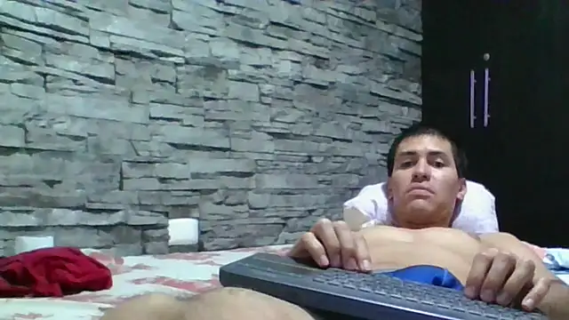 Chatroom XXX en direct de Sexylatin64
