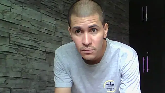 Онлайн чат XXX Sexylatin64