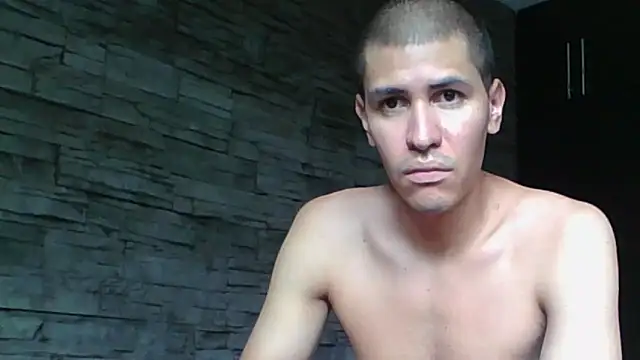 Czat XXX na żywo – Sexylatin64