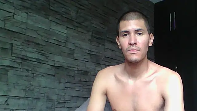 Sexylatin64 Adlı Modelin Web Kamerası Şovu