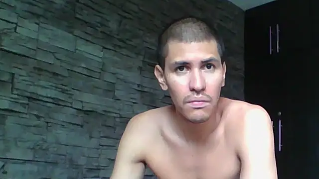 Show de Sexylatin64 na webcam