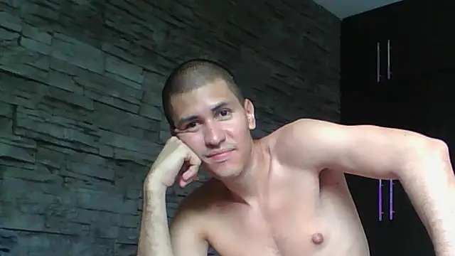 Sexylatin64 Adlı Modelin Canlı XXX Sohbeti