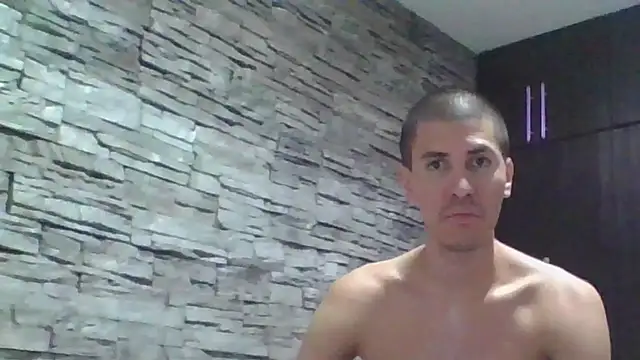 Živý XXX chat Sexylatin64