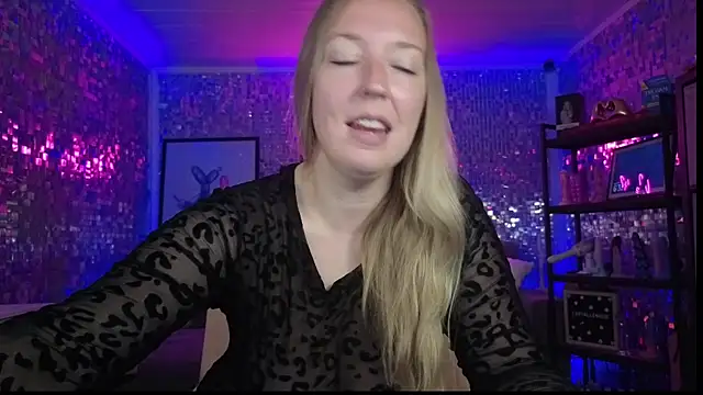 lucyallen4201 Show in webcam