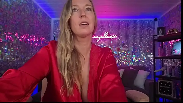 Show de lucyallen4201 na webcam