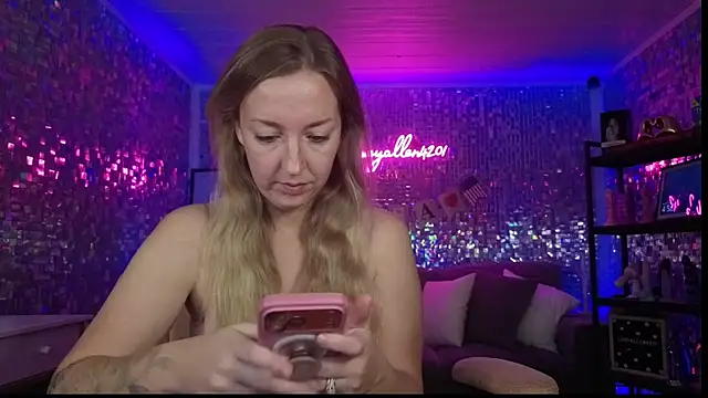Pokazy przed kamerką – lucyallen4201