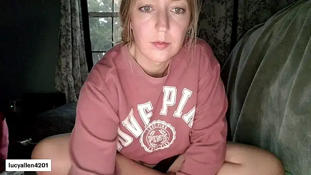 lucyallen4201 Show Webcam