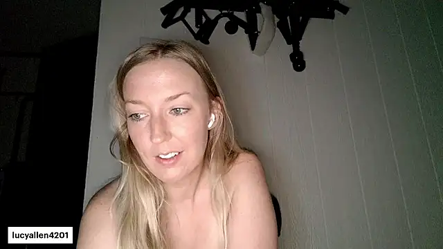 lucyallen4201 Webcamshow