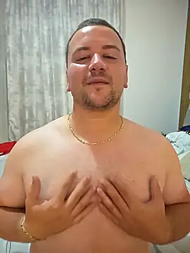 הופעת וובקאם של KarlosCarutox