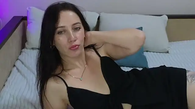 MonicaSweetx Chat XXX in diretta