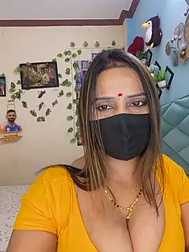 הופעת וובקאם של naughty_girla