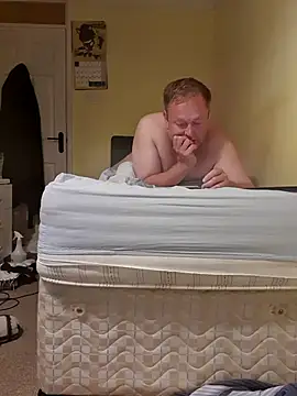 Just_a_fat_man: διαδικτυακό σόου στην κάμερα