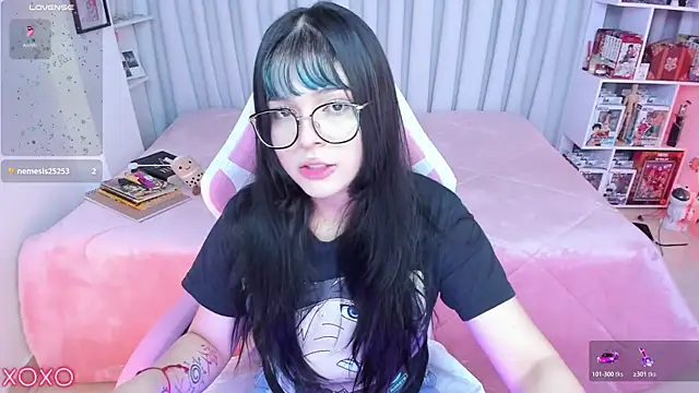 misshoneyxxx's Live Chat Room