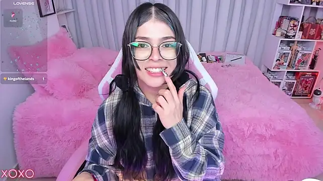 XXX chat uživo modela misshoneyxxx
