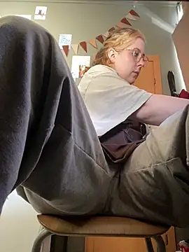 cinnabon_'s Webcam Show