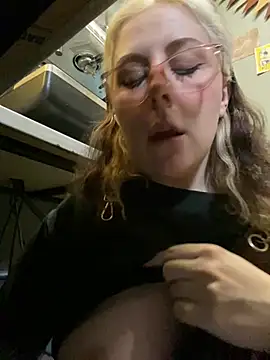 cinnabon_ Show Webcam