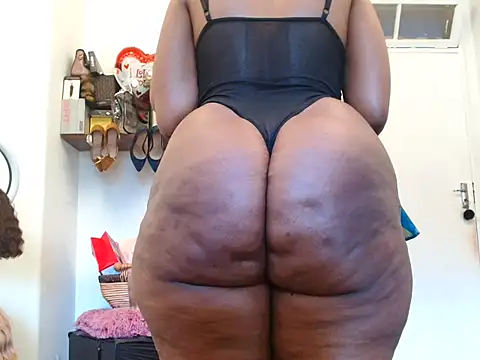 Webkamerová show xTALLSEXYBUMx