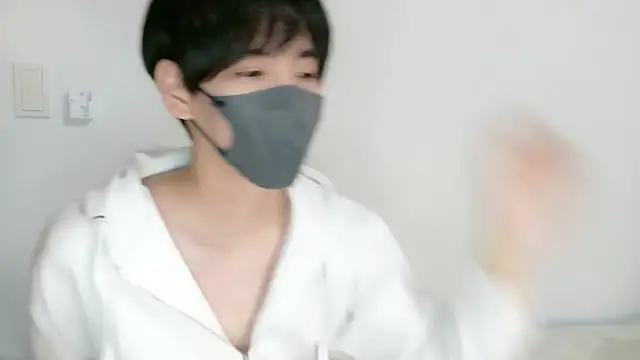 itsme_LEON Show in webcam