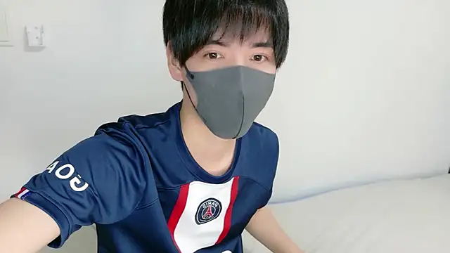 itsme_LEON Show in webcam