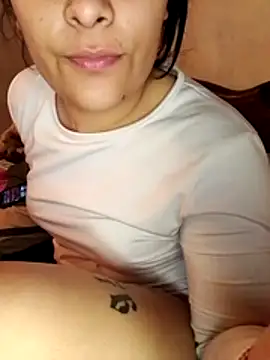 Show modela agustina_0o na web-kameri